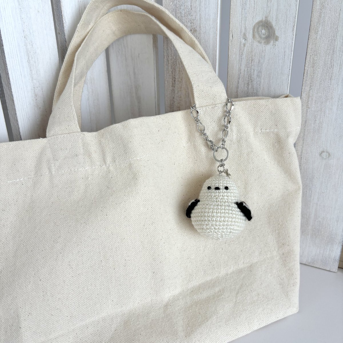 periko_factory's tweet photo. ＼HMJまであと10日！／

人気の「シマエナガのバッグチャーム」
新作「ねこニャン」持っていきます！
https://t.co/6hFV5NB0A7

7/19（土）･20（日） 11:00～19:00
東京ビッグサイト 西1･2ホール

＊Periko Factoryは7/20（日）のみ出展
ブースNo:B-574 https://t.co/PiK0l2HwJ6