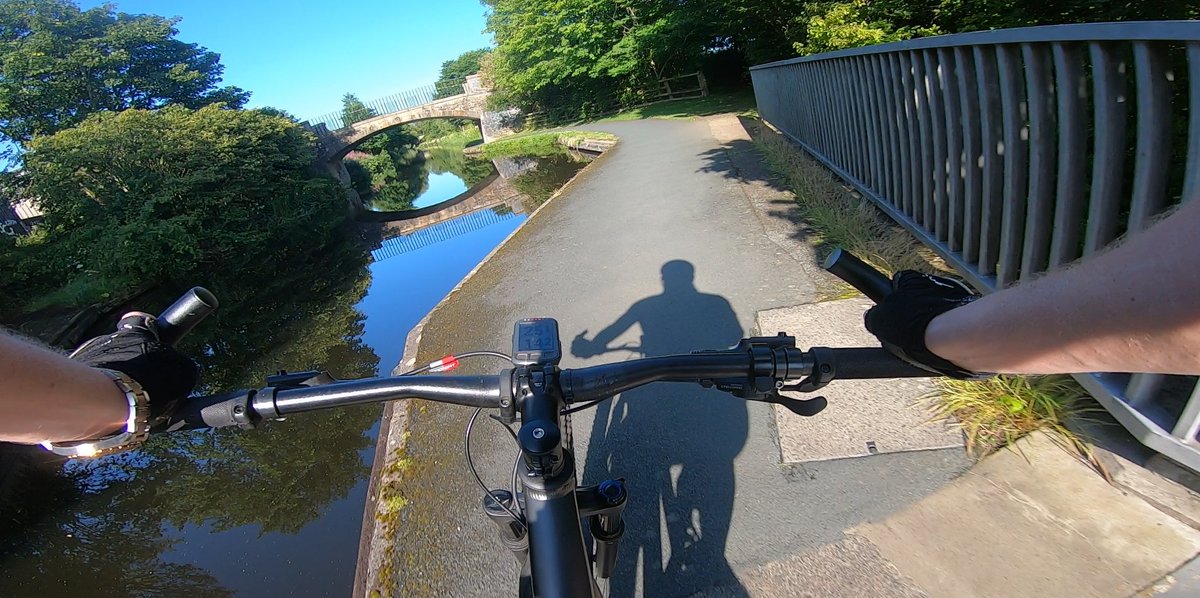 Beautiful morning in #WardieBay; today: #CyclingToWork; #MSc supervision; admin; lab work; #lifeofanacademic #Edinburgh markhartl.hw.ac.uk