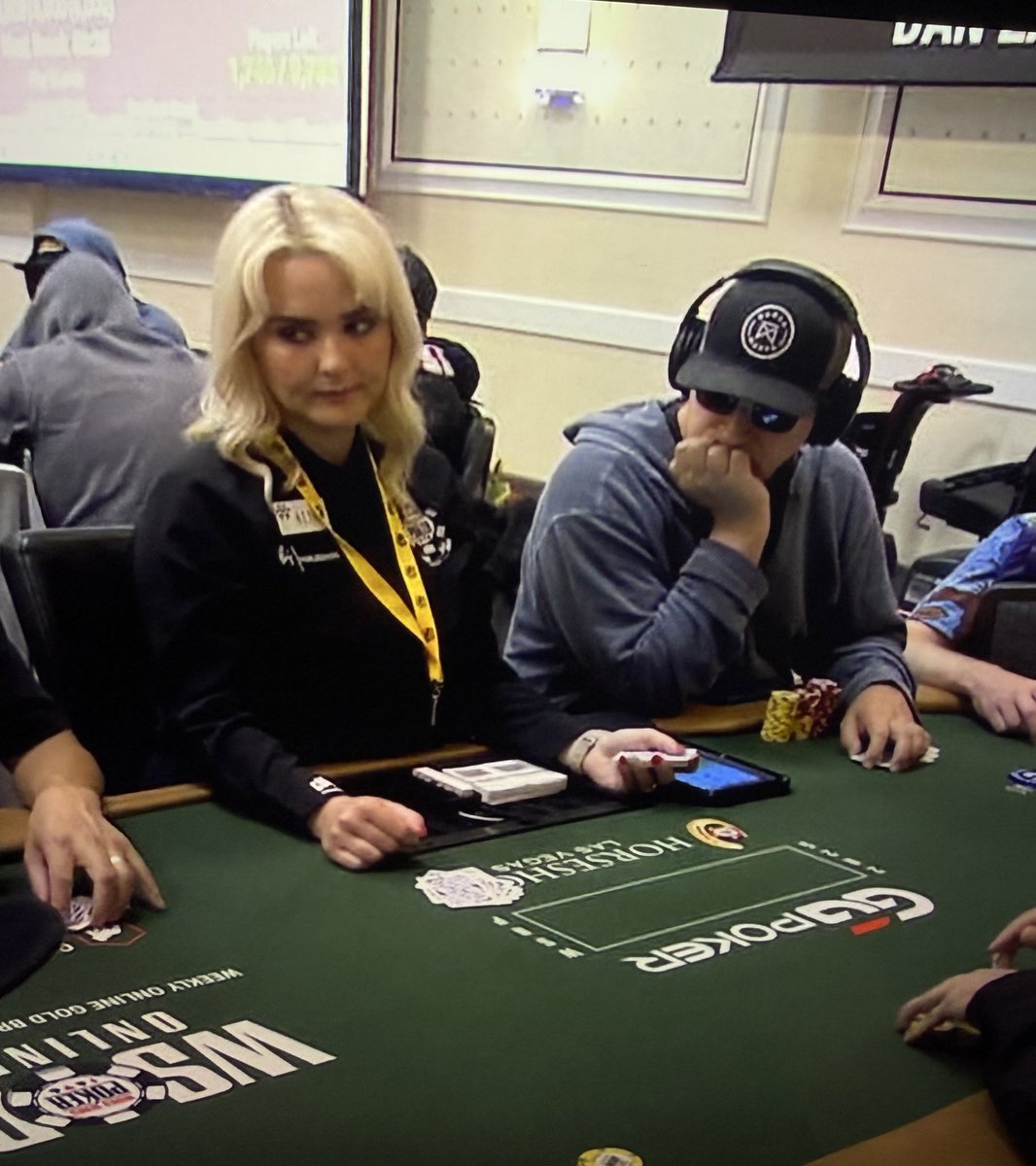 JenniferTilly's tweet image. Good luck to my man @PhilLaak! 🍀🍀🍀
Still going strong in the Main Event of the @WSOP after three days! #poker #wsop