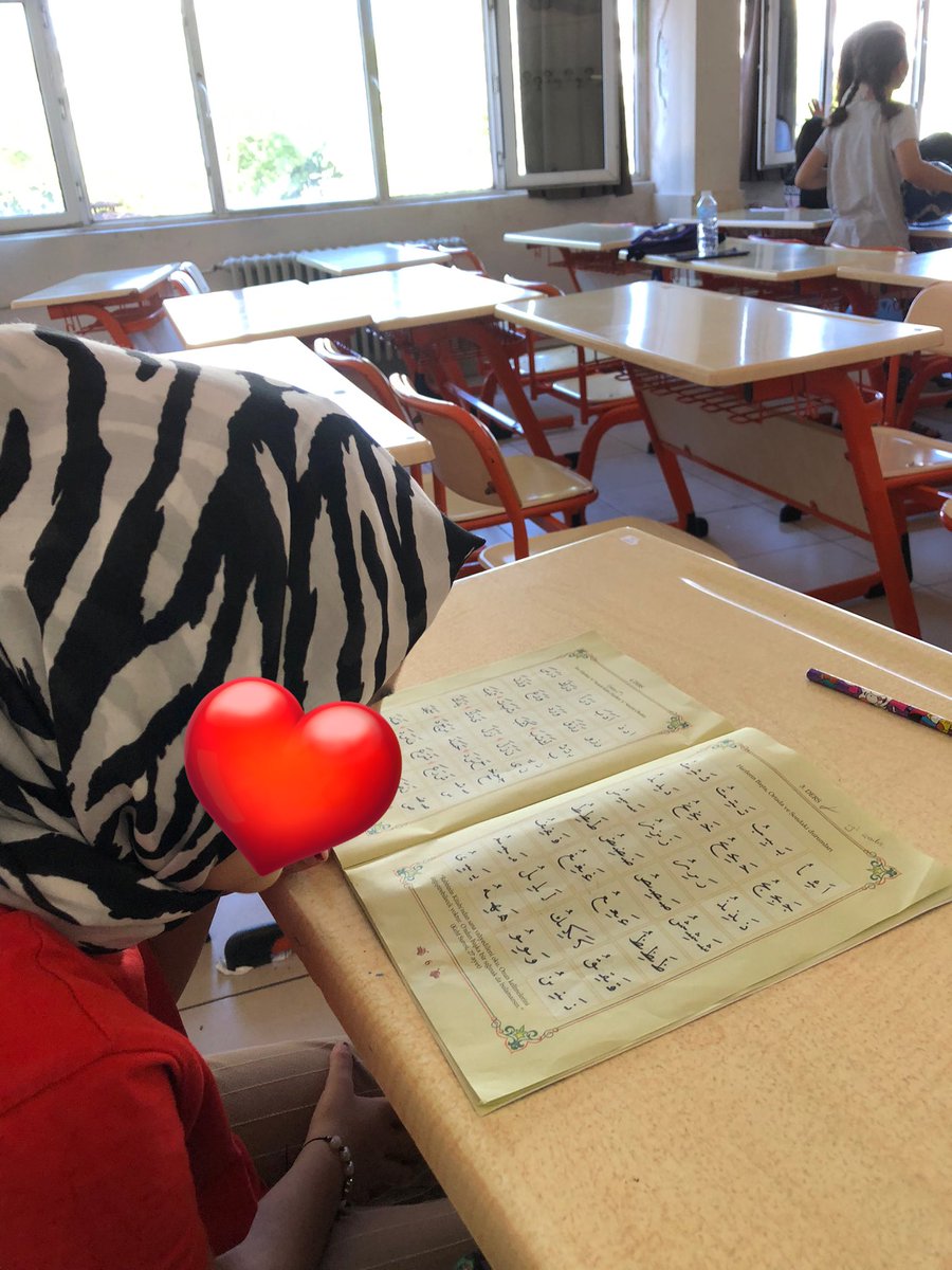 ozlM04__'s tweet photo. Oyy benim süslü çiçeğim❤️ (ilk iş deneyimiii) https://t.co/Fz2TjzT1iQ