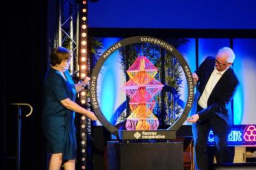 [#Ess - Roadshow] <a href="/CoopFR/">CoopFR</a> : La 🔥 coopérative fait un #roadshow aux #AG du <a href="/CreditMutuel/">Crédit Mutuel</a> ! ➡️ entreprises.coop/la-flamme-coop… #Coops #IYC2025 cc <a href="/BaalDaniel/">Daniel Baal</a> <a href="/jsaddierESS/">Jerome Saddier</a> ⤵️