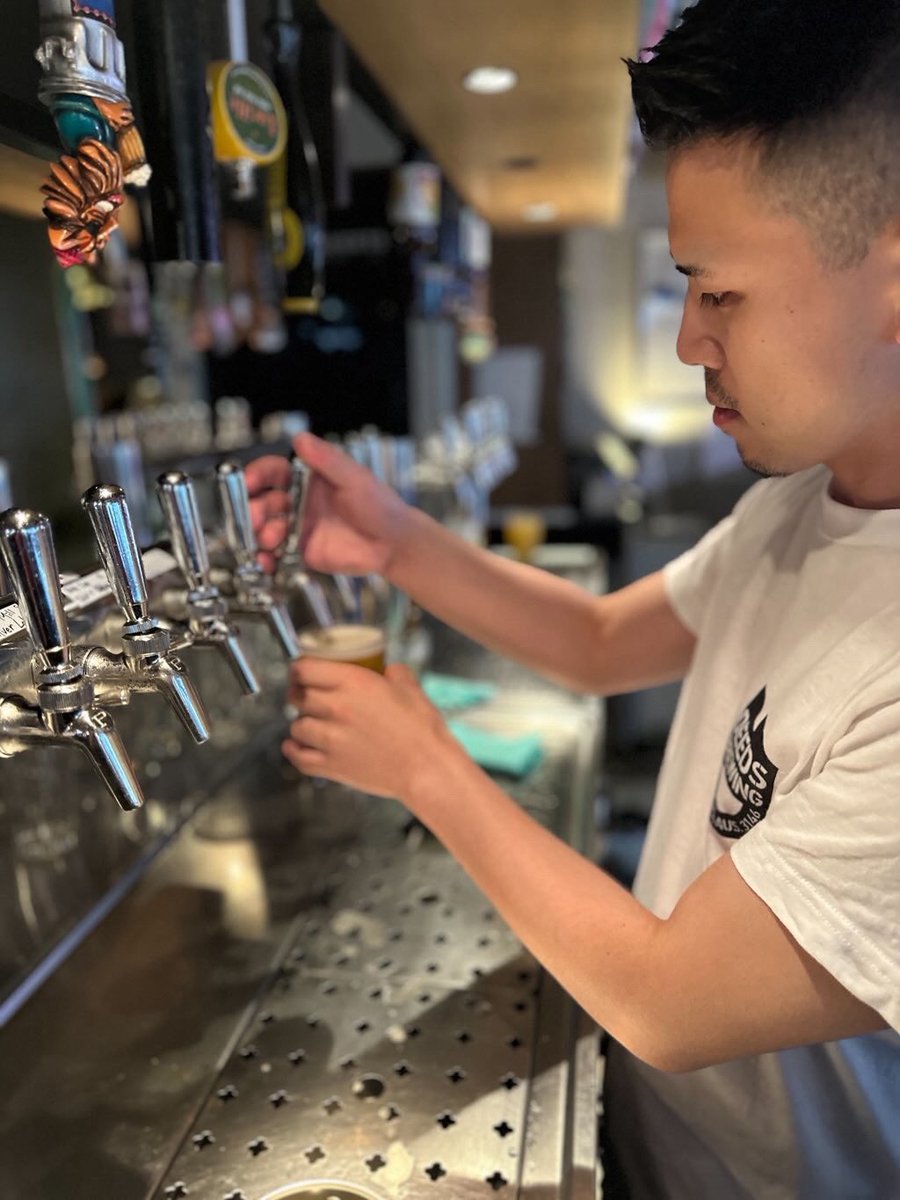 渋谷のGoodbeer Faucetsはオーストラリアを含む国内外のビールが揃う、洗練されたバーだ。おつまみからフルコースまでペアリングを楽しめるのもこの店の醍醐味。彼らは現在スタッフ募集をしている(イベントマネージャーなど)ので、ホームページのRecruitメニューから連絡をするかIGをチェックしよう。