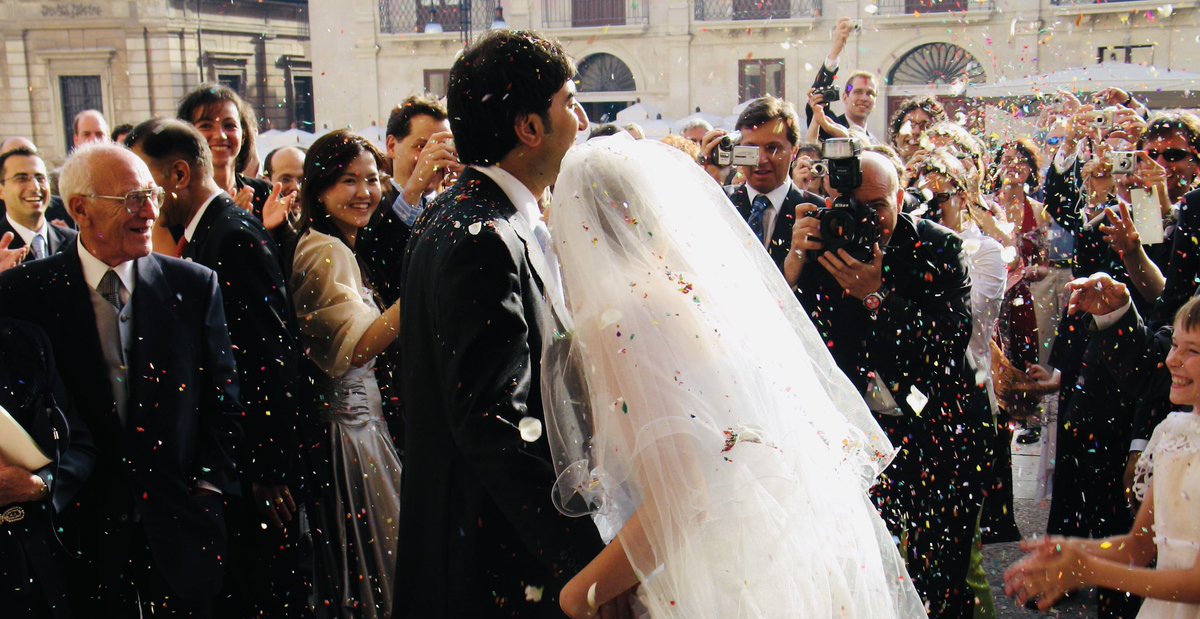 ImranRasul3's tweet image. 20 years ago today we did this! How would I describe this time with Oriana? Like walking through a rainbow and finding the pot of gold. Celebrating in one of our favorite places on Earth, a land of fire and ice.🚀