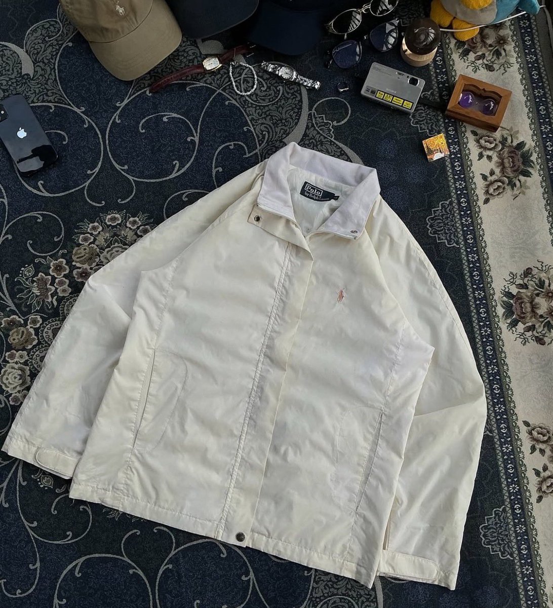 hey_peek's tweet photo. polo ralph lauren

size : อก 44-46 (L)
color : white 
ตำหนิ : -

𝑷𝒓𝒊𝒄𝒆 💥  : 850.- ( free shipping )

#ส่งต่อpolo #Ralphlauren #ส่งต่อralphlauren #polo #PoloRalphLauren #ส่งต่อ #ส่งต่อเสื้อผ้า #ส่งต่อเสื้อผ้ามือสอง #โล๊ะตู้เสื้อผ้า #vghbkk #ส่งต่อstylist #ส่งต่อcintage https://t.co/fwT5AfZqKq