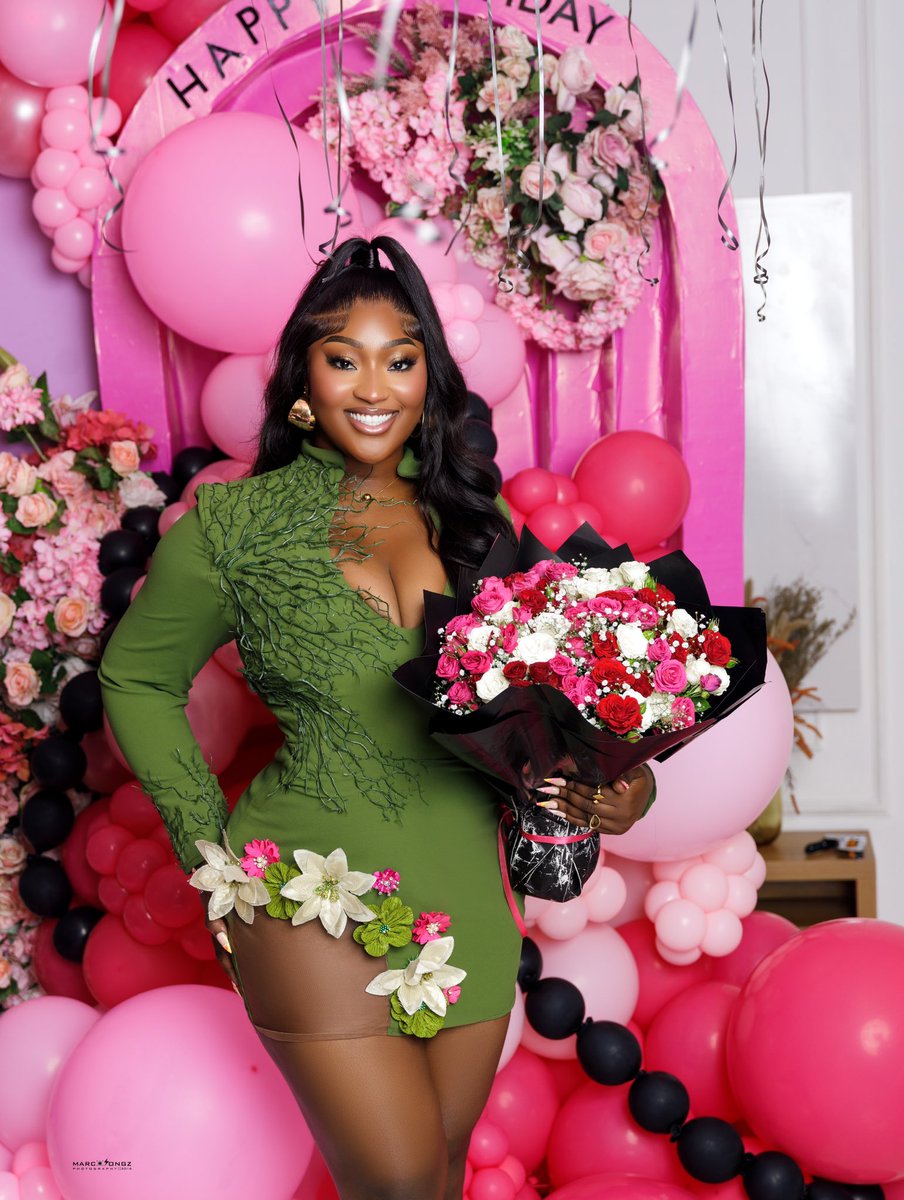 _nimsbaby's tweet image. Late but I was the birthday girl🥰 #july3rd #birthdaygirl