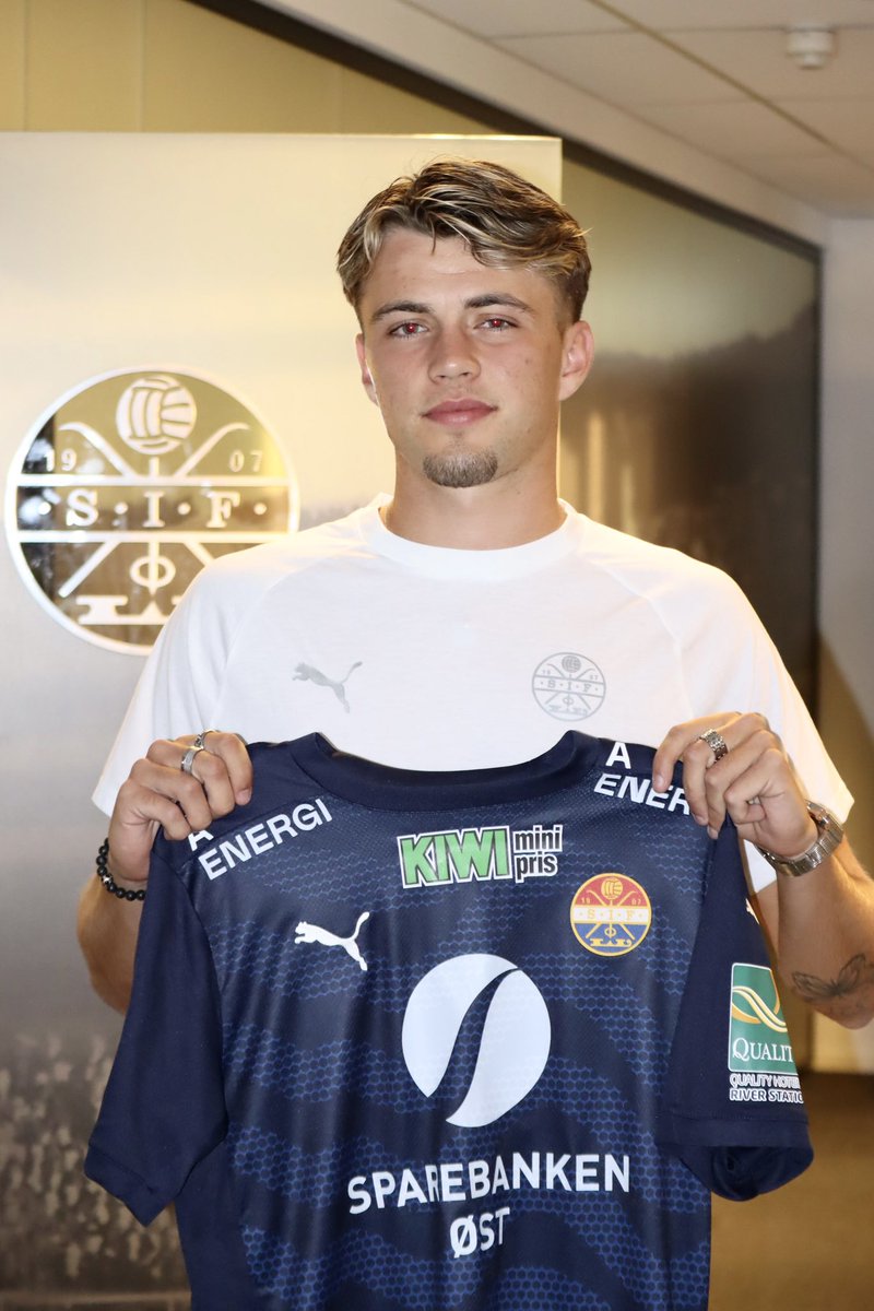 Vi ønsker Johan Bakke hjertelig velkommen til Strømsgodset! 21-åringen har signert en kontrakt ut 2028. ✍🏼

Les mer 📲 godset.no/nyheter/johan-…