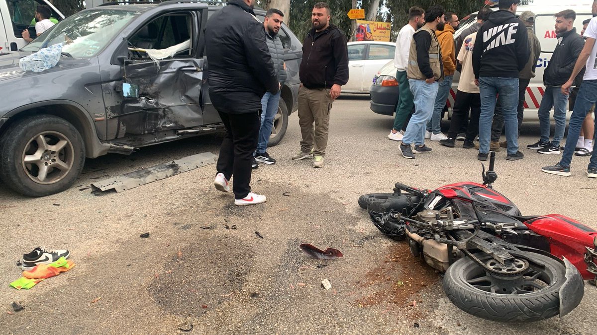 AlkalimaOnline_'s tweet image. خاص - المو-ت آت على عجلتين...شوارع بلا قانون ودراجات نارية بلا رقيب...كامل ابراهيم يُحذّر - كارين القسيس
alkalimaonline.com/news.aspx?id=8… 
@kamelibr