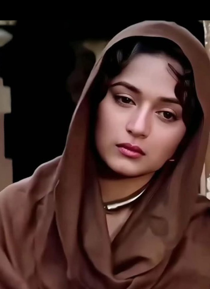 Muhammad421412's tweet image. باتیں یہ کبھی نہ تم بھولنا
کوئی تیری خاطر ہے جی رہا
جایٔںں تو کہیں بھی یہ سوچنا
کوئی تیری خاطر ہے جی رہا
#قومی_زبان