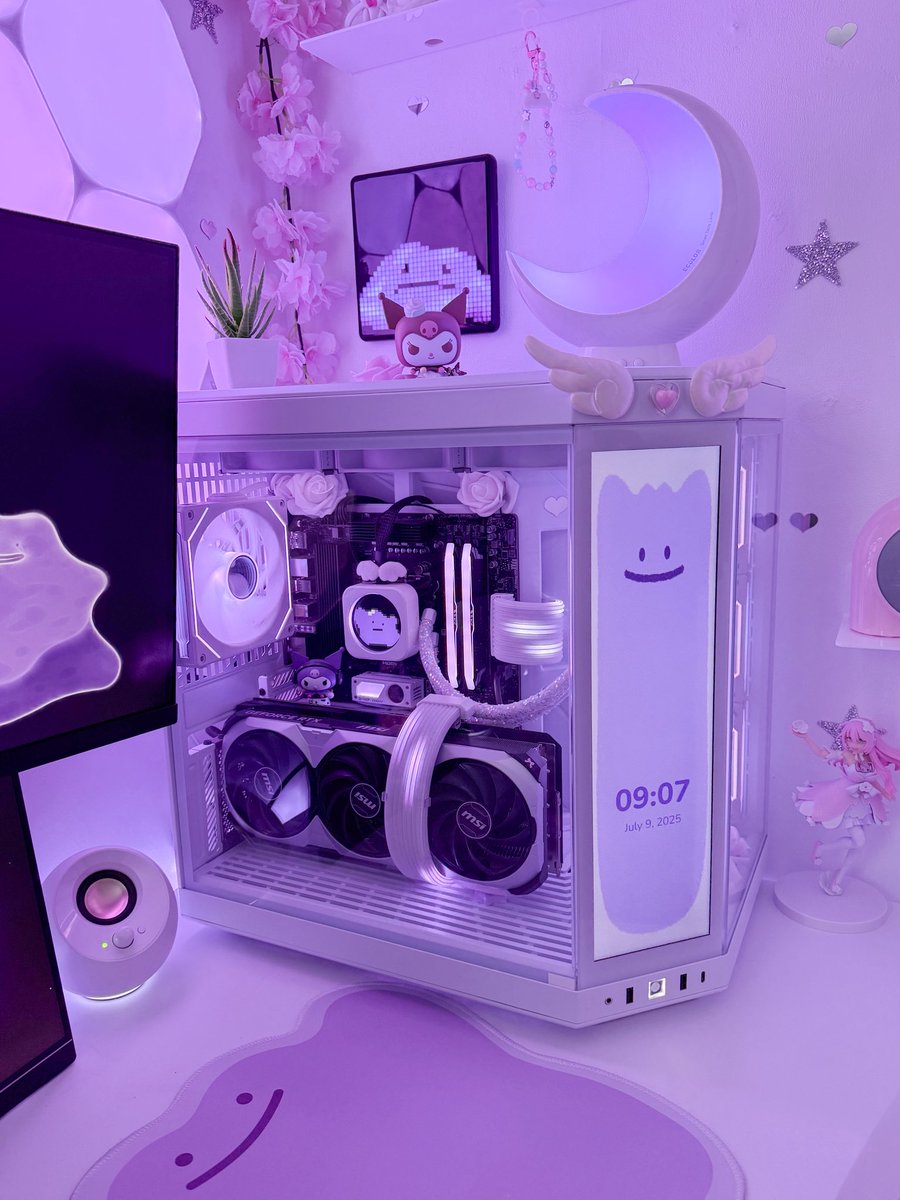 MochiFlurry's tweet image. Ditto setup anyone? No? Here’s one anyway 💜 #Pokémon #pokemon #ditto #desksetup