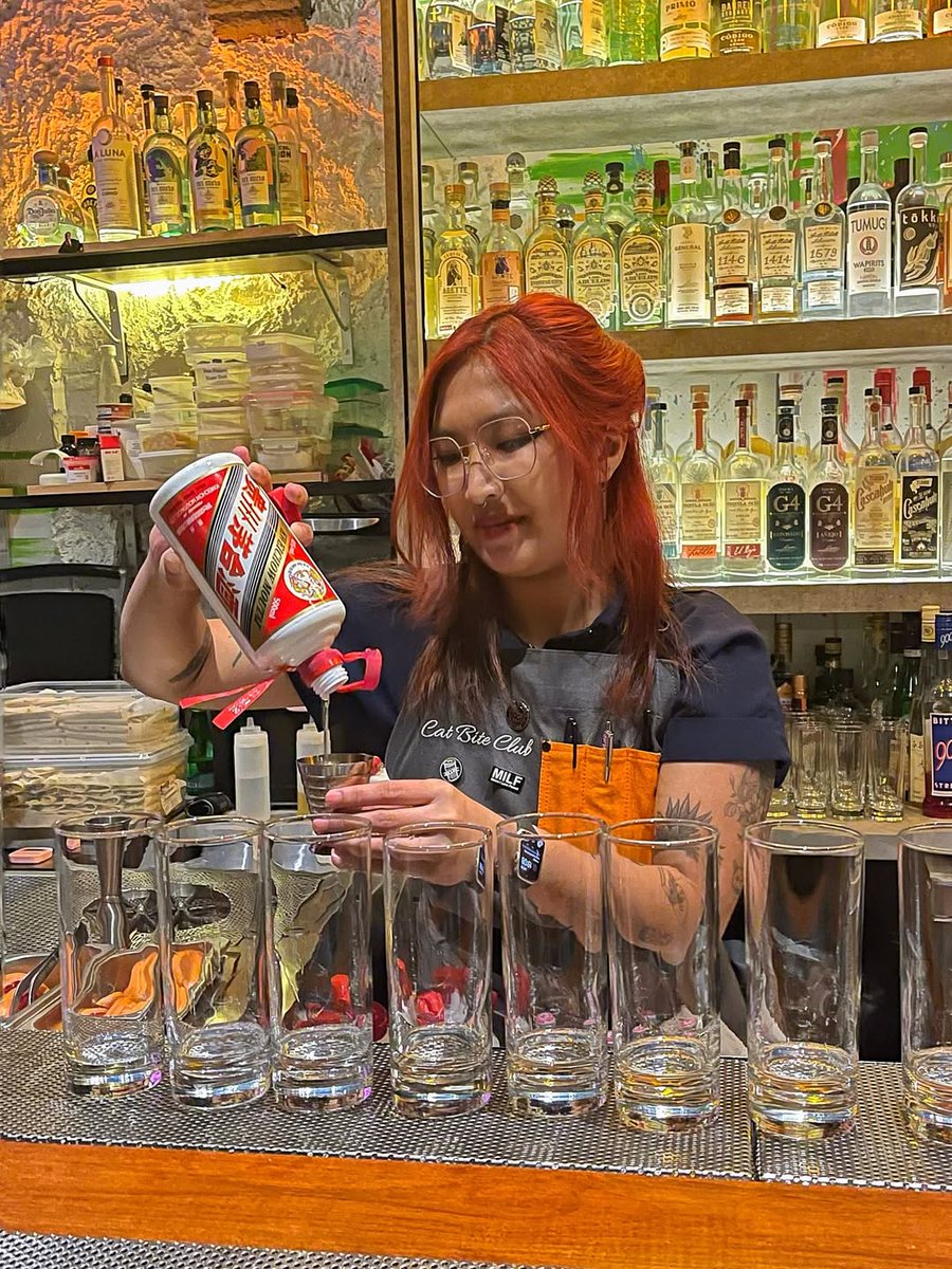 GMoutai! Who needs a drink rn?🤔Tag them in the comments