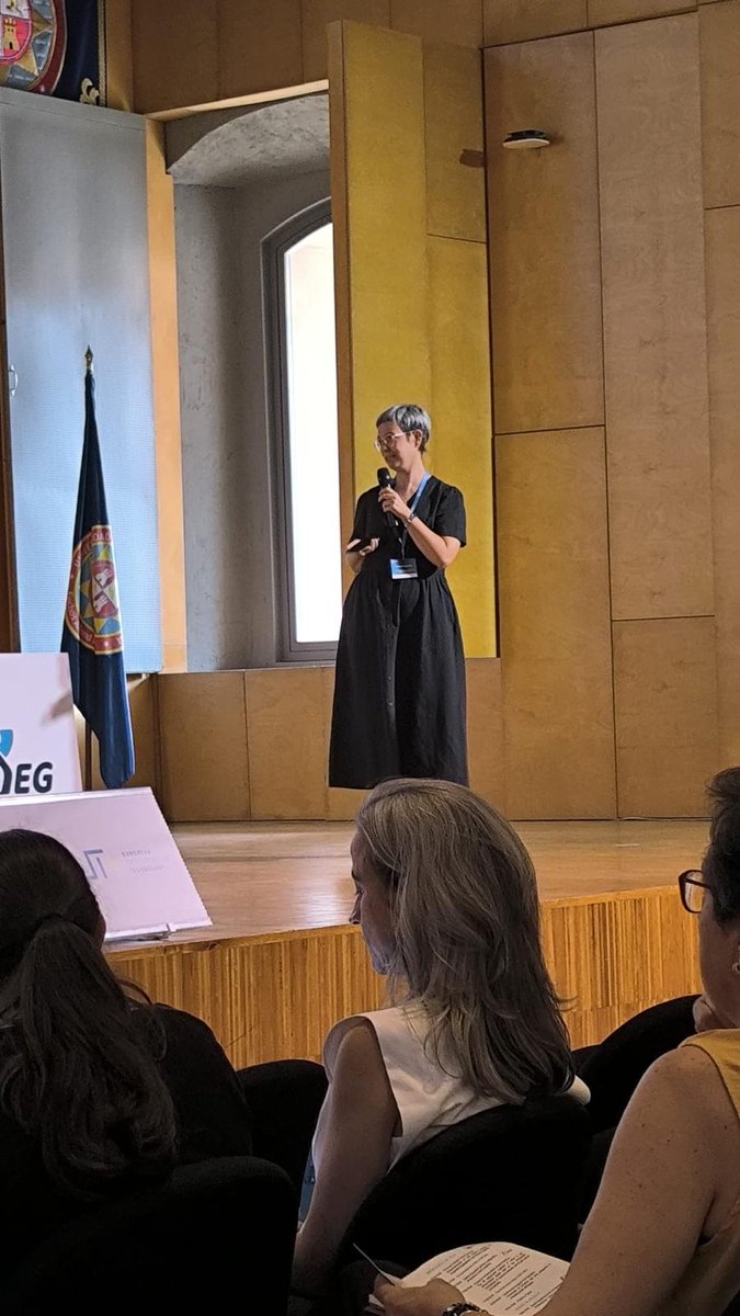 irnasa_csic's tweet photo. 🧬La investigadora del #IRNASA-CSIC @tank_silvia ha moderado la sesión de #Genómica que ha abierto hoy el congreso #SEG2025 de @segenetica junto a @aubombarely. https://t.co/uZgxFIS8Th