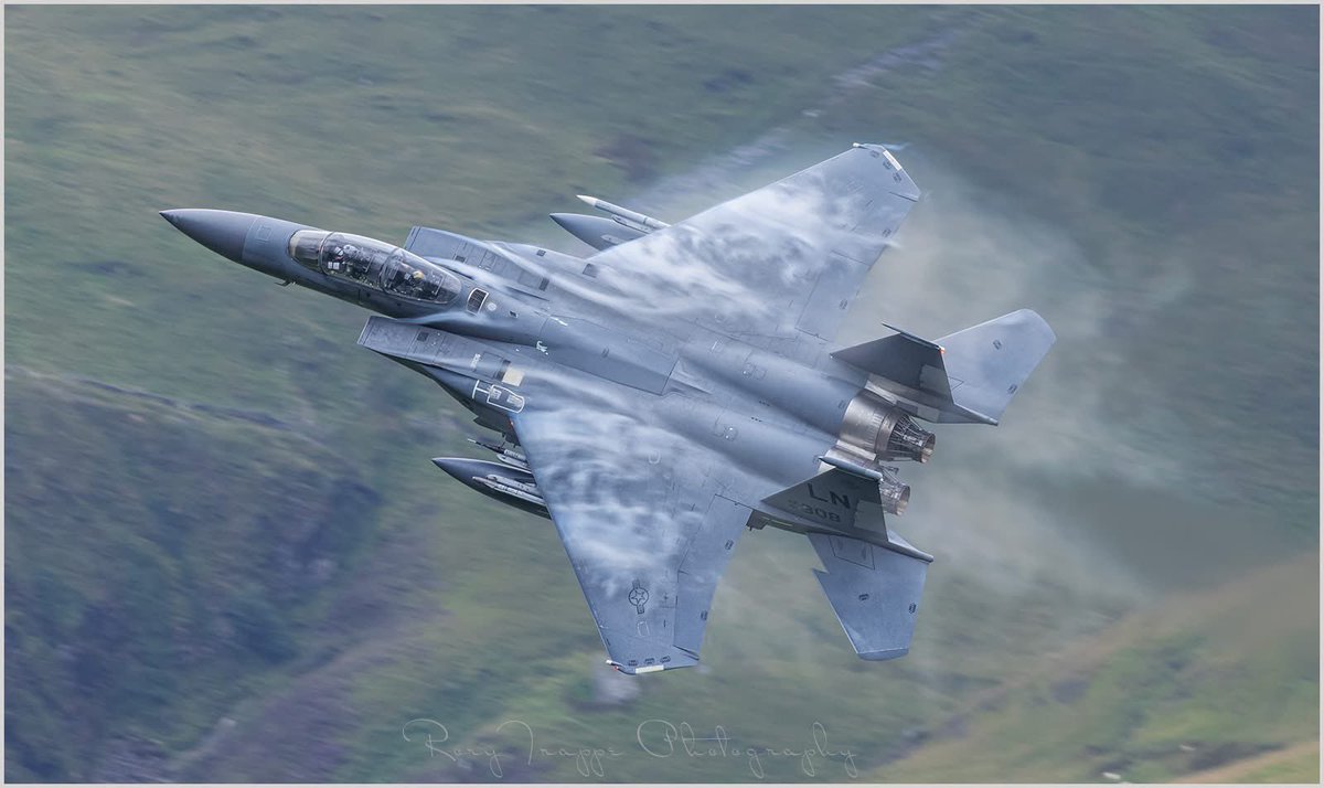RoryTrappe's tweet image. Nothing better than fluff being generated as an F15 makes the turn low level. This one was just about right before it went "Full Cloud" :-) #machloop #f15 #lowlevel #raflakenheath