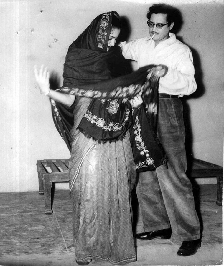 Guru Dutt and Waheeda Rehman behind the scenes of PYAASA, 1957.

100 years of Guru Dutt today.