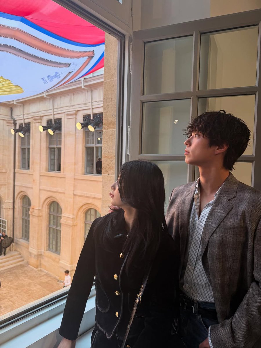 Un moment qui brille sous la pluie ☔️ @.celine #MICHAELRIDER