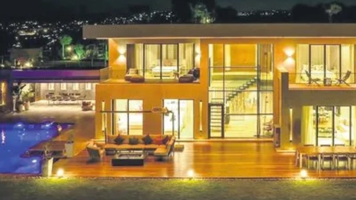 Muhammed Salah, Bodrum'dan 400 milyon TL değerinde villa satın aldı.

• Özel Plaj
• Güneşlenme Terası
• Türk Hamamı
• Sauna
• Fitness Salonu
• Sinema Salonu
• Kütüphane