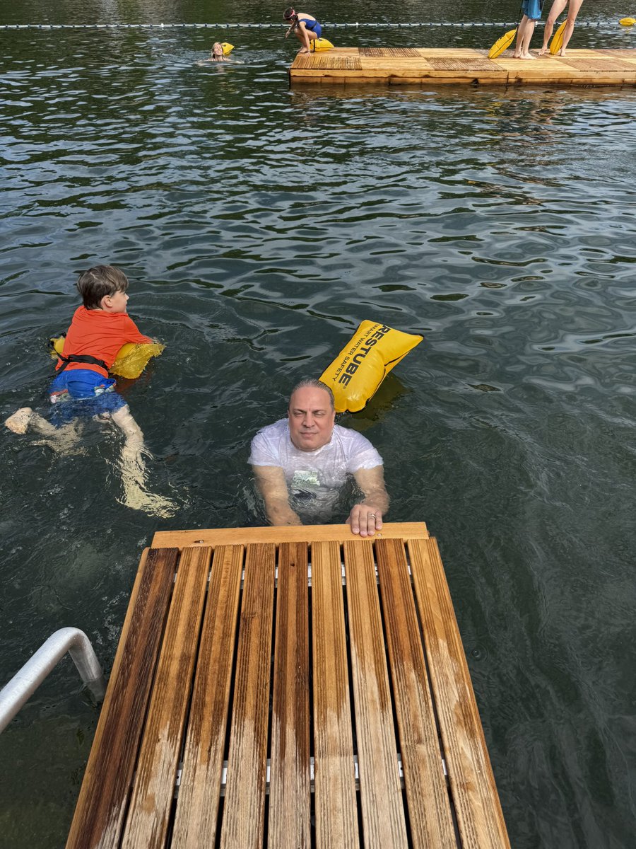 OMSPARIS15's tweet photo. Un homme à la Seine !
L’OMS Paris XVe était présente pour ce magnifique moment de baignade qui restera jamais historique !
Merci à notre Maire @Philippe_Goujon, notre adjointe aux sports @ozlem_orakci à notre @mairie15 et la ville de Paris pour cette invitation ! https://t.co/Bulya3lpnA