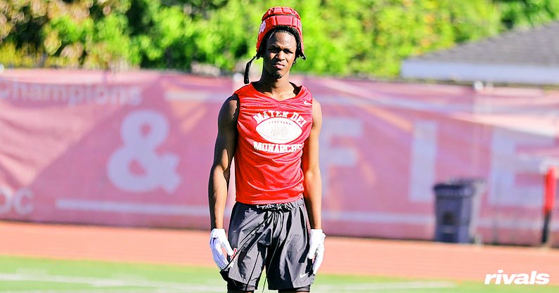 Decision date, top schools emerge for 2027 four-star DB Aaryn Washington:
Click here: on3.com/rivals/news/de…
Aaryn Washington (Mater Dei) has a decision timeline in mind and a group of top programs has come into focus.
<a href="/AarynWash1/">Aaryn “J.O.” Washington</a> <a href="/MDFootball/">Mater Dei Football</a> <a href="/Locksmith1o1/">Coach Sesay</a> <a href="/OLCoachCam/">Rudy Cambero</a>
