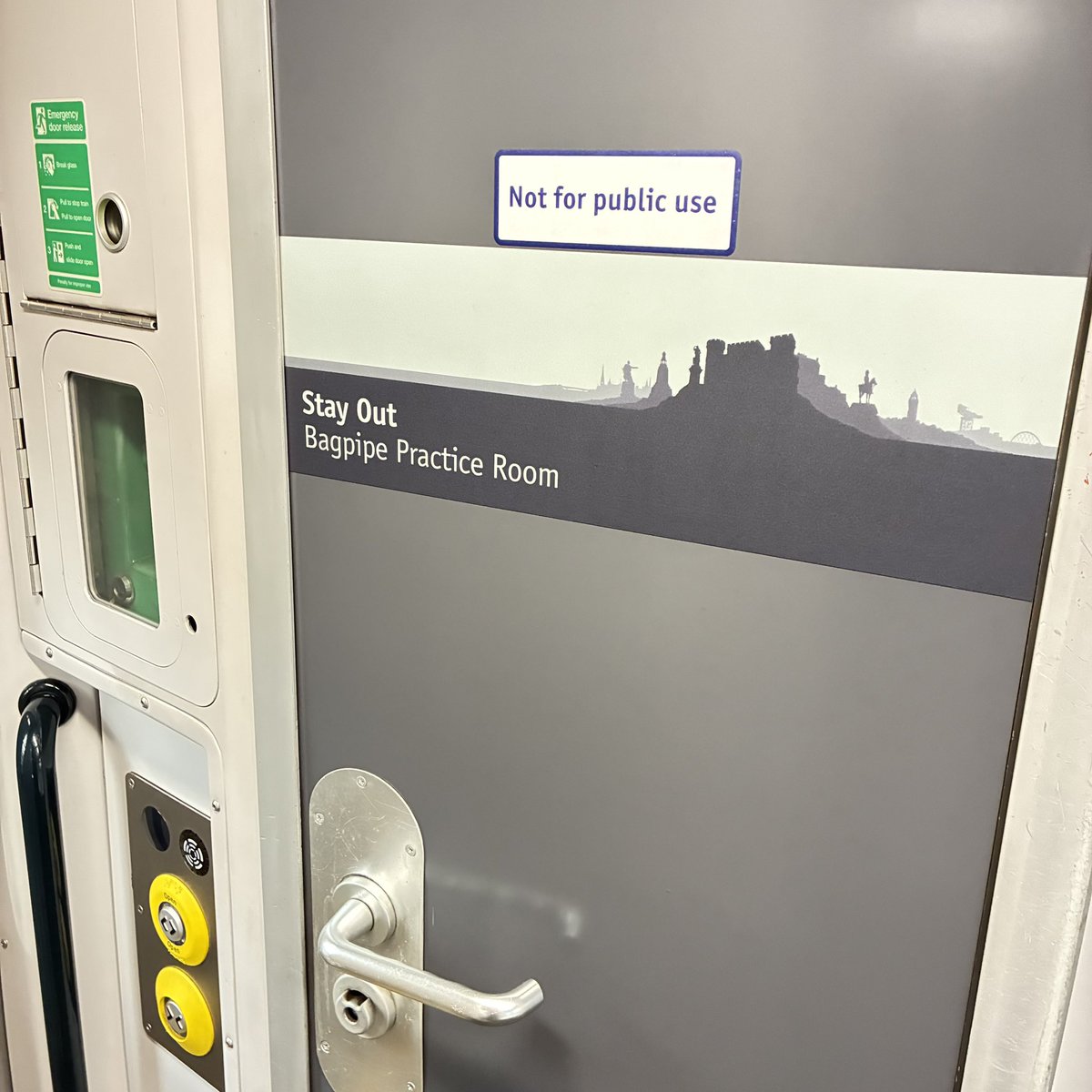 Terry Lee tweet media