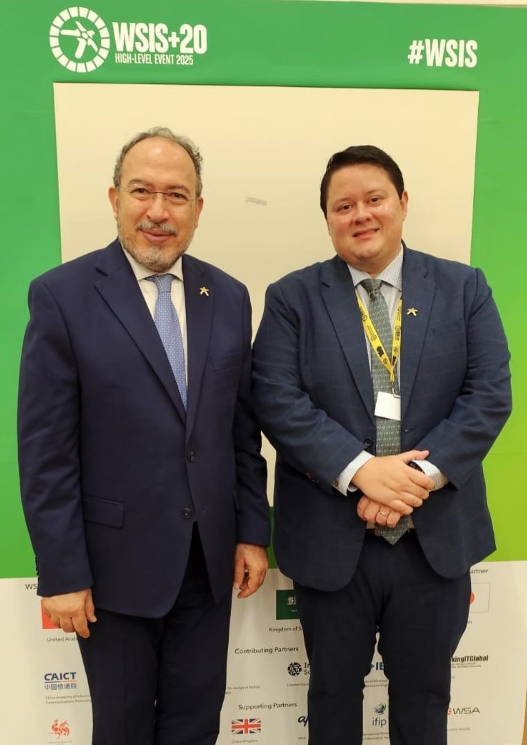 Tawfik Jelassi (@tawfikjelassi) on Twitter photo Great discussion with <a href="/hubvargas/">Hubert Vargas Picado</a> , Vice- Minister of Telecommunications of Costa Rica, on the cooperation with #UNESCO, i.e. on capacity building in AI & Digital Transformation of civil servants at the local, national & regional levels. #DigitalTransformation #AIforGood #SPAARKAI Great discussion with <a href="/hubvargas/">Hubert Vargas Picado</a> , Vice- Minister of Telecommunications of Costa Rica, on the cooperation with #UNESCO, i.e. on capacity building in AI & Digital Transformation of civil servants at the local, national & regional levels. #DigitalTransformation #AIforGood #SPAARKAI
