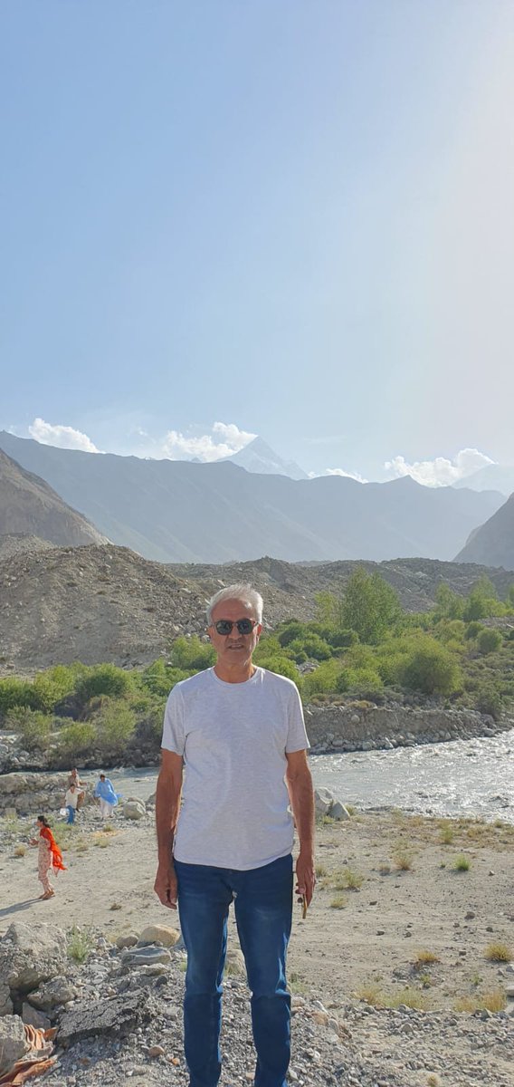 SafiullahBaig14's tweet image. I went 2 see Batura Glacier (57km long) last evening.
Pak state institutions (FWO, SCO, NLC & NHA) are extracting, exploiting & destroying fragile ecology of GB 4 profit with the help of predatory imperialist capital. Their combined impact is worse than the British colonialism.