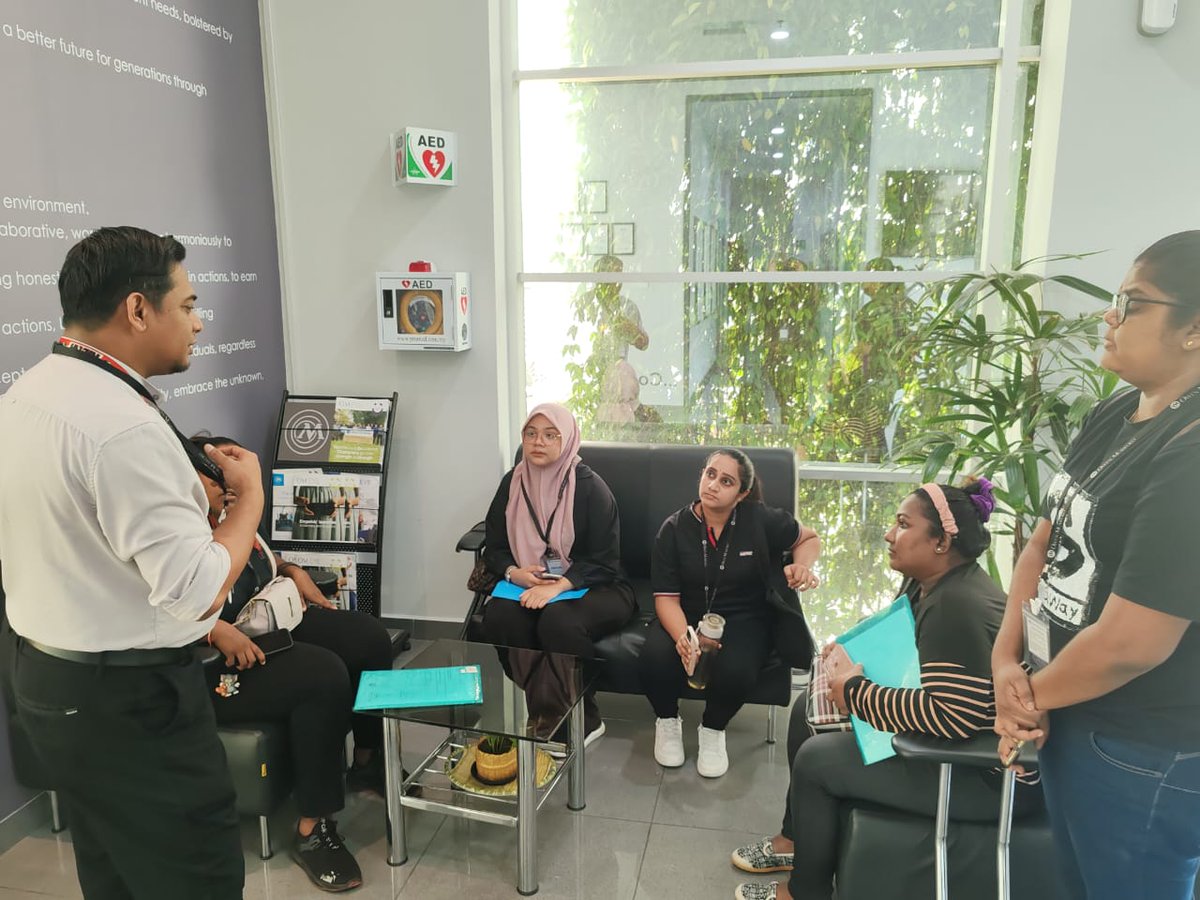 FWjobhunter's tweet photo. [Peluang Kerja – Operator Kilang Medikal]
.
Sesi briefing untuk pekerja baru telah dijalankan hari ini di kilang medikal kawasan SILC, Gelang Patah.
.
Sekarang kami masih ada 10 kekosongan untuk jawatan Operator Pengeluaran! https://t.co/AODbHhDHYl