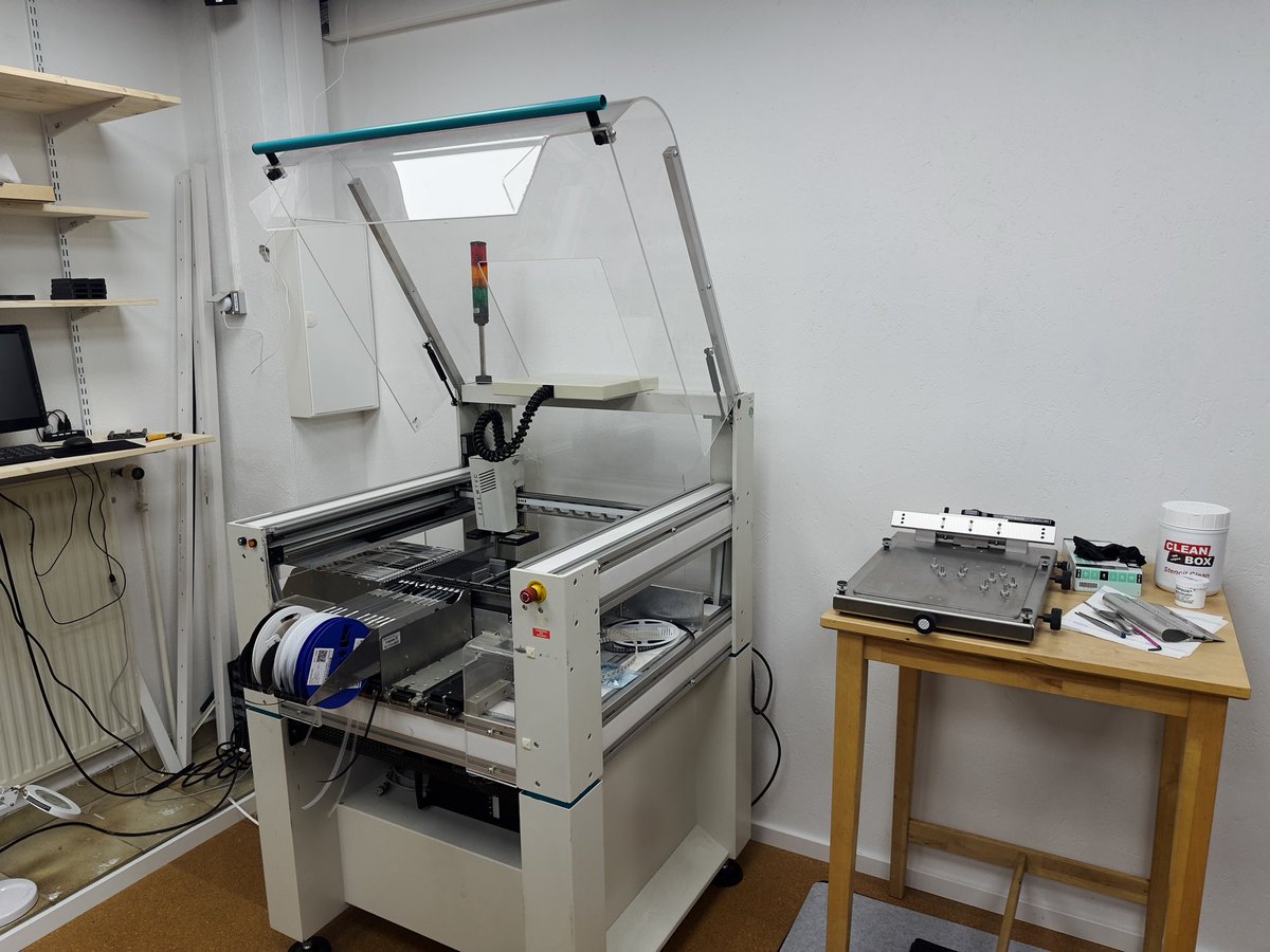 robin7331's tweet image. I‘m living the absolute dream with this workshop. I get very happy every single day I come in here for work. 🤩