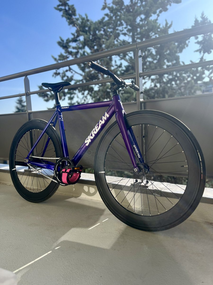 j'ai vraaaaaiment tardé à faire le montage par contre mdrrr