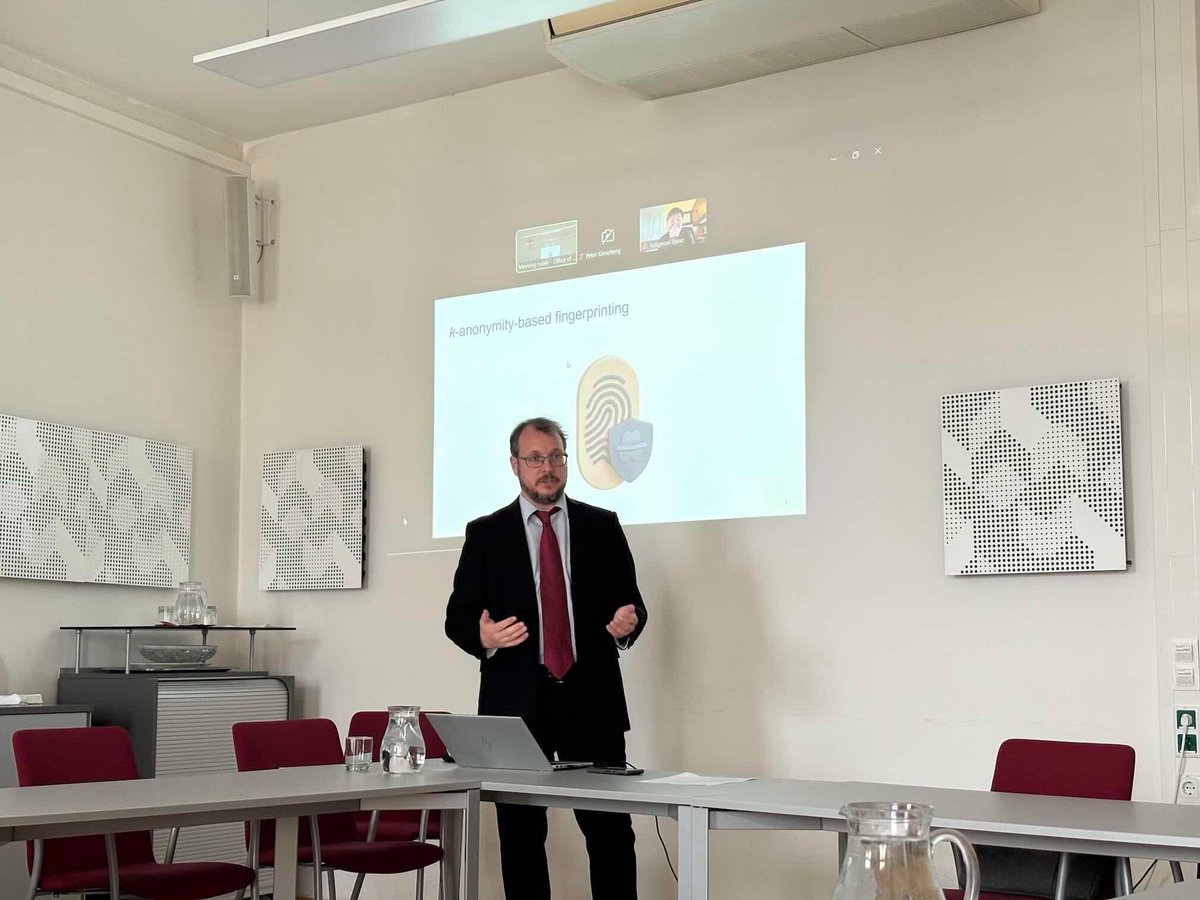 Edgar Weippl tweet media