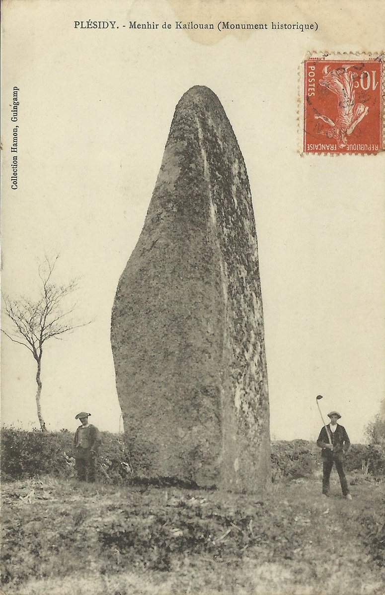 PhilWat09037421's tweet image. The granite menhir of Caillouan in Plésidy (Côtes-d’Armor) stands a little over 8m tall. A claim that a Gallic chief was buried at one side and a Roman general at the other was considered suspect even by early recorders. This card by Hamon in Guingamp c.1905.