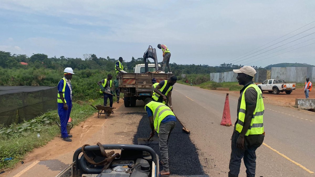 Philip 🅰️ (@ajutu_philip) on Twitter photo Road maintenance in progress. <a href="/RaymondKwesiga1/">Engineer Kwesiga Raymond👷</a> & his dedicated team are going hard at repairing and improving the infrastructure to ensure safer and smoother travel for all.
#RoadMaintenance Road maintenance in progress. <a href="/RaymondKwesiga1/">Engineer Kwesiga Raymond👷</a> & his dedicated team are going hard at repairing and improving the infrastructure to ensure safer and smoother travel for all.
#RoadMaintenance
