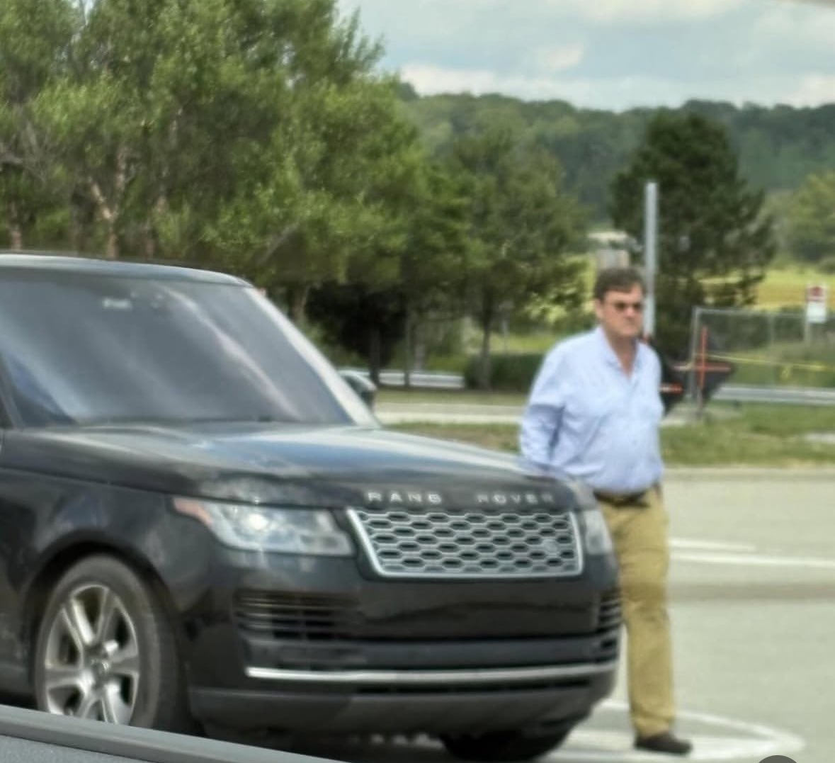GLutz84's tweet image. Pirates Owner Bob Nutting is so cheap he can’t even replace the E on his “Rang Rover”