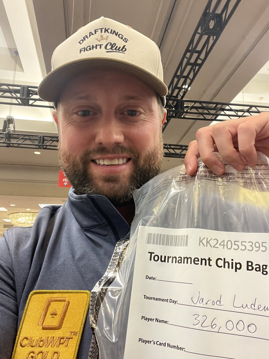 JLUDEOBV's tweet photo. Bagged 326k on day 3 of the #WSOPMainEvent going to 8k BB. Resume tomorrow 15 or so from the money. #TeamBTG #GoldLastLonger https://t.co/q5cQ2oFLrJ