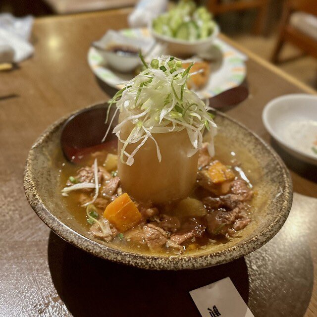 sharababa's tweet photo. 本日も17時から営業しております🙇‍♀️
最後の日は近づいてきておりますが、笑顔で皆様に愉しいひと時を過ごしていただけるよう頑張っていきます！！

是非！酒洛の名物を堪能してください😊

 #酒洛
 #高田馬場 https://t.co/13anbS2uIu