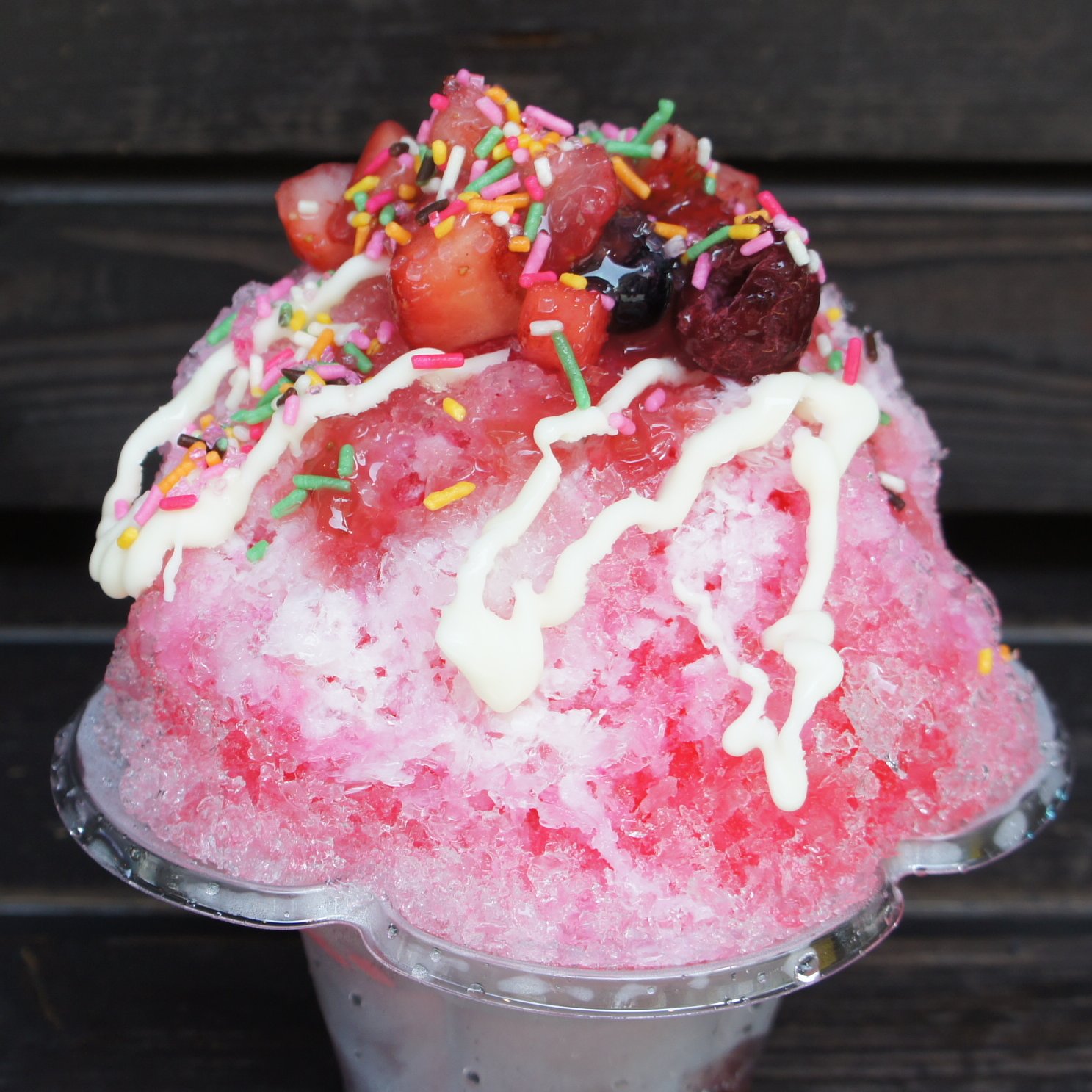 かぎ氷ページ Amazon｜タイガー魔法瓶(TIGER) 氷削り器(かき氷器) きょろ