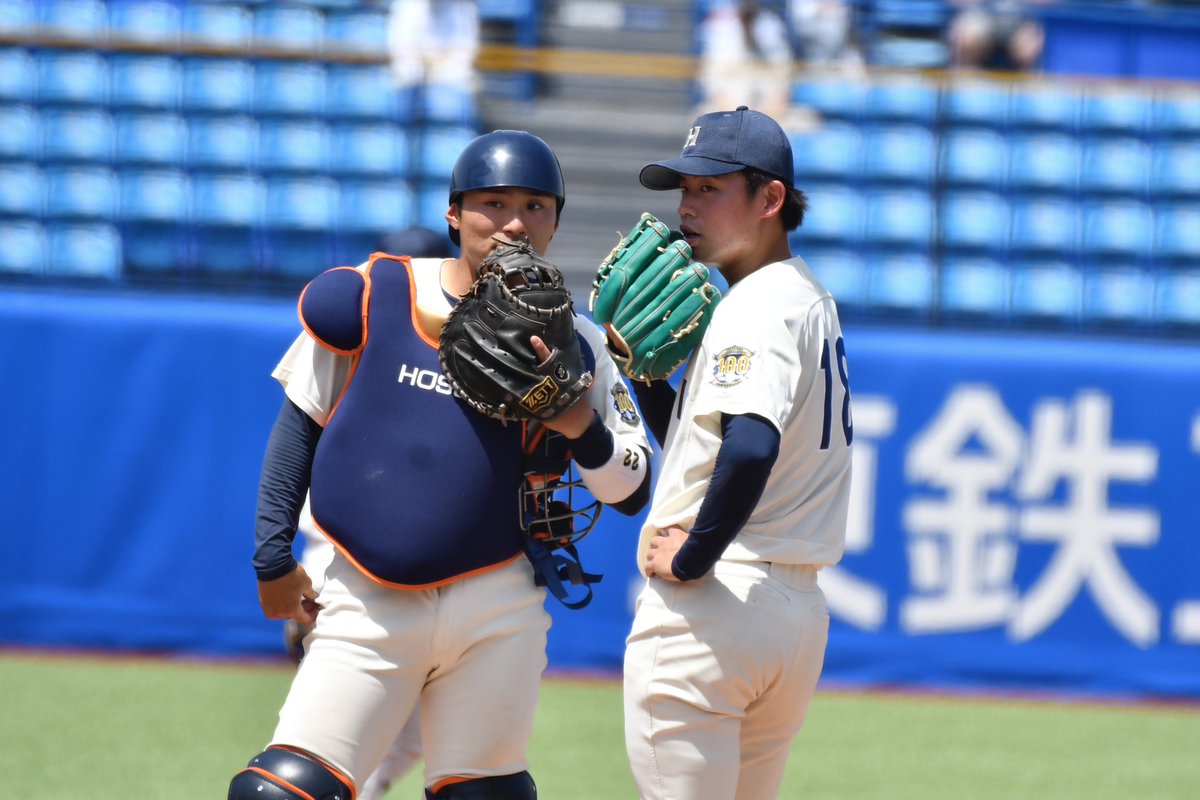 【硬式野球】投手陣から厚い信頼を得ている3年生捕手・ #中西祐樹 は安定した守備が強み   この夏今一度守備力に磨きをかけ正捕手奪還へ（春季リーグ戦振り返りインタビュー⑩）

⬇️記事はこちらから
sports-hosei.net/82105/

(写真：中西祐にはエースの野崎も信頼をおく)

#スポホウ #法政 #執念