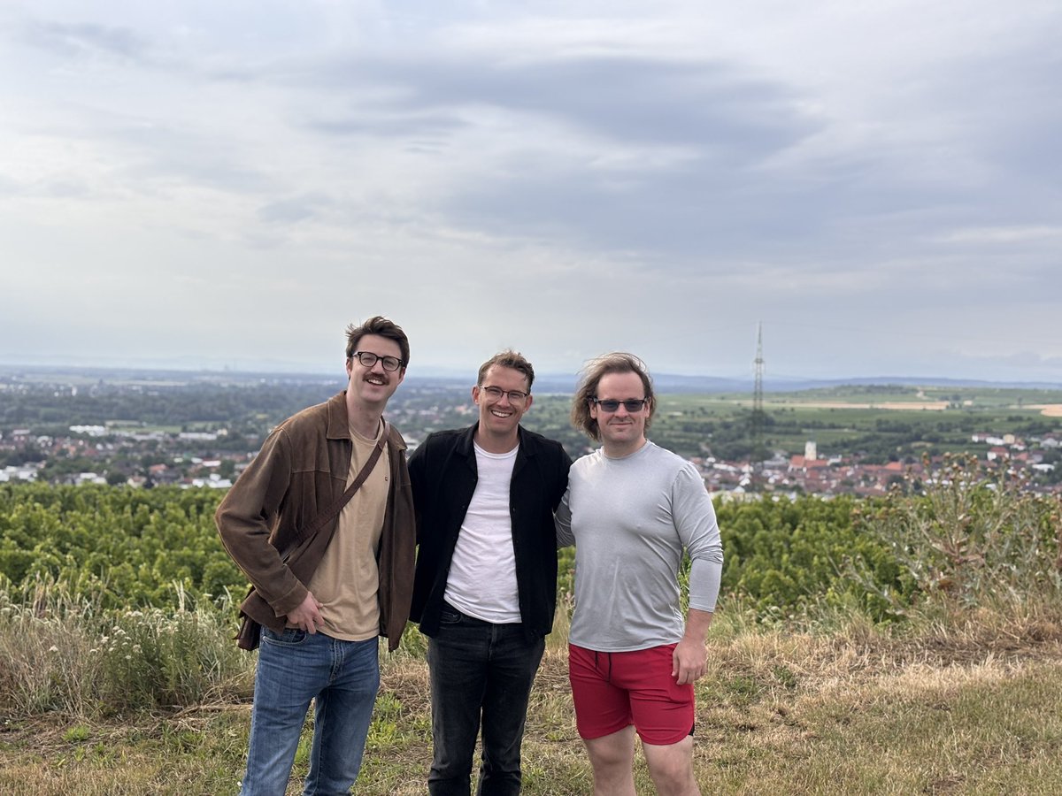 Austria with <a href="/JamesCz19/">James Czerniawski</a> <a href="/wirtzbill/">Bill Wirtz 🧬🌱</a> and <a href="/ConsumerChoiceC/">Consumer Choice Center</a> / <a href="/JoinYoungVoices/">Young Voices</a> alums 🤝