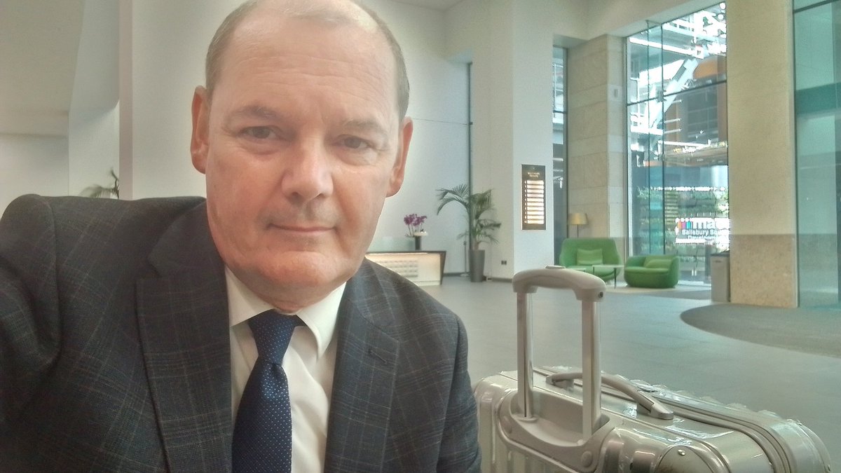 Arrived early with a suitcase full of files and paperwork. Fingers crossed. Scottish viewers deserve a Commercial Public Service TV channel that delivers impartial balanced news and reflects Scottish culture.