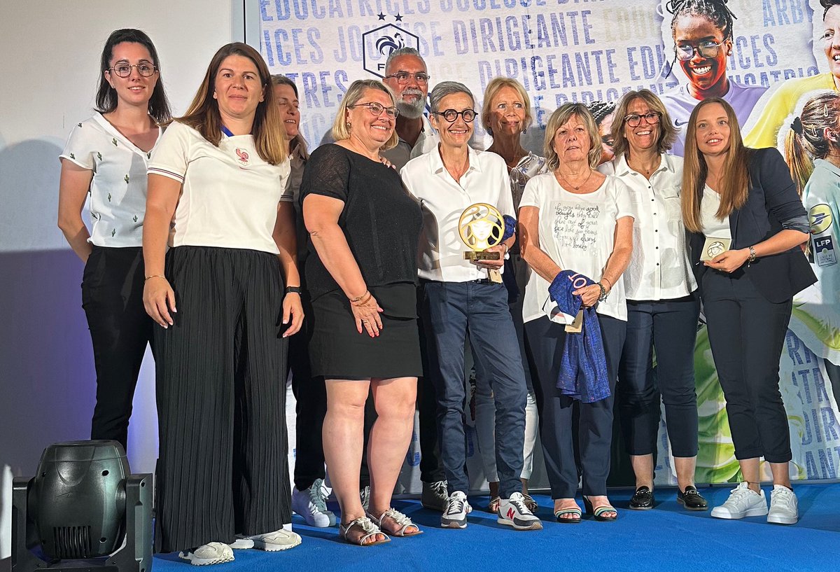 𝑻𝑶𝑼𝑻𝑬𝑺 𝑭𝑶𝑶𝑻 : 𝑳𝑨 𝑳𝑰𝑮𝑼𝑬 𝑹𝑬́𝑪𝑶𝑴𝑷𝑬𝑵𝑺𝑬́𝑬

Ce week-end, le CNF Clairefontaine accueillait le Challenge National Toutes Foot. La Ligue de Paris Île-de-France a été désignée lauréate ! 

L’article en entier ➡️ paris-idf.fff.fr/simple/toutes-…