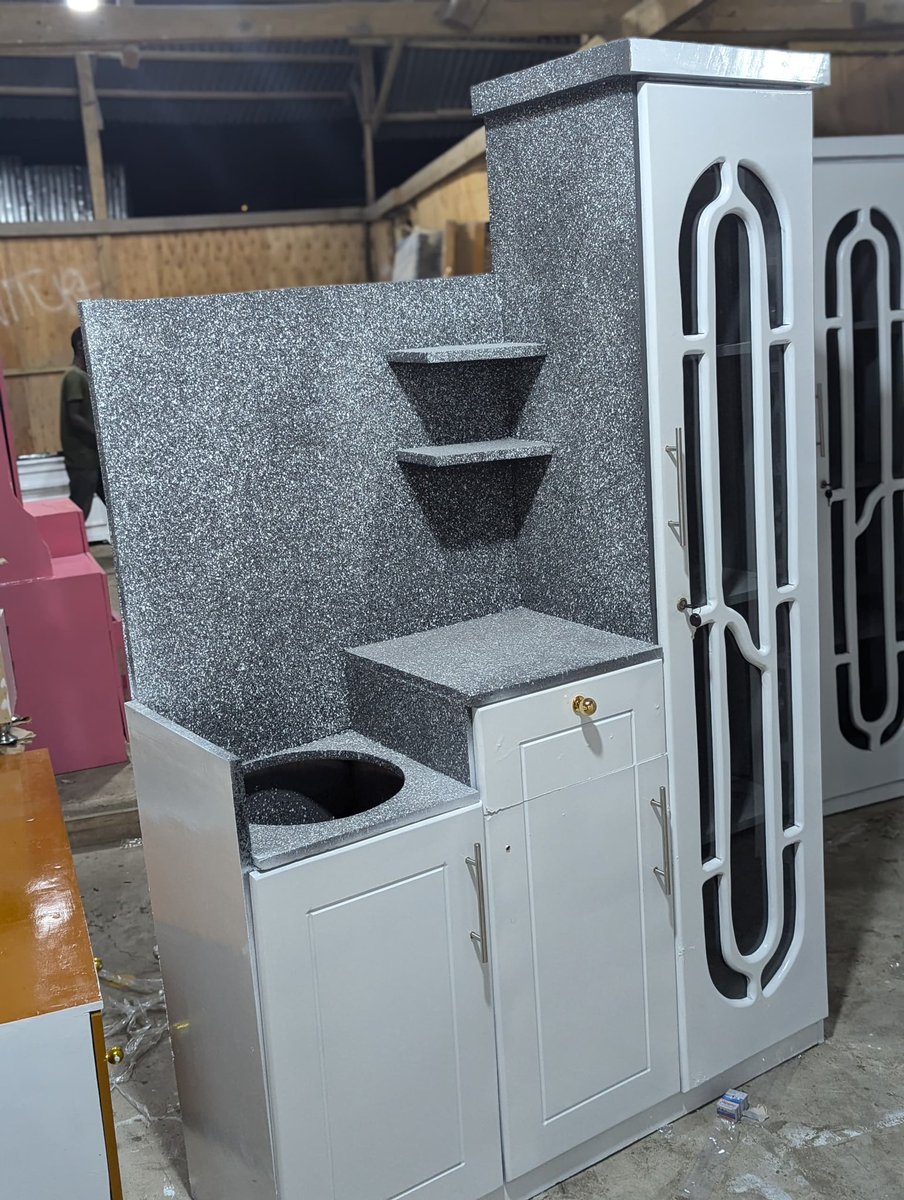 Kitchen cabinets za jiko la plate na jiko la mtungi zote zipo wakuu ni simu zenu ziite.

Price: 270k

📍Tunapatikana Ubungo Kibo

WhatsApp/Calls 067 898 0885

Tunafanya delivery na mikoani tunatuma (kwa gharama ya mteja) ✅