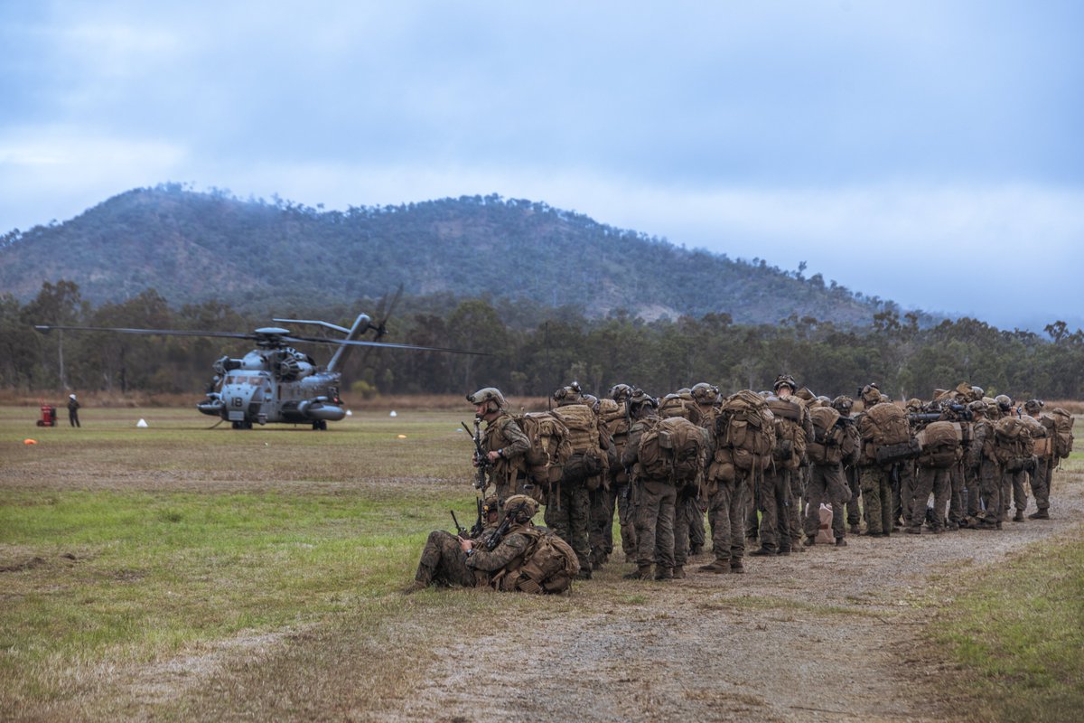31stMeu's tweet image. 馃搷Glen Airfield, Queensland, AU, July 2-7, 2025.
U.S. Marines with BLT 1/7, 31st MEU, conduct a simulated assault and seizure.
(@USMC 馃摳 by LCpl. Victor Gurrola)
@DefenceAust @USEmbAustralia
@DeptofDefense @NATO
#Marines #Lethality #Readiness #AlliesandPartners #CombatReady