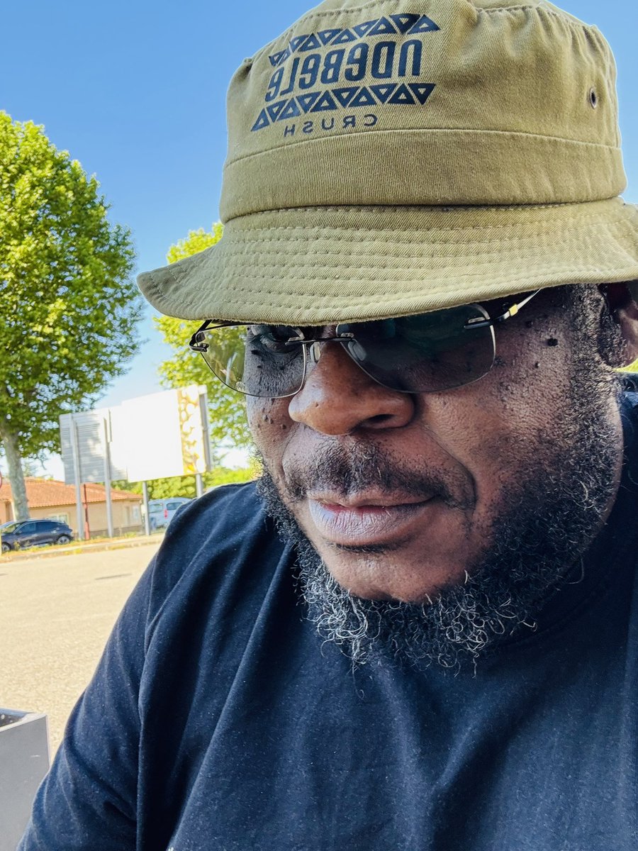 Vusa Mkhaya (@vusamkhaya) on Twitter photo Good morning from the South of 🇫🇷Namuhla we are rocking <a href="/NdebeleCrush/">Ndebele Crush</a> ngoba siyaba crusher😎
#FromBulawayoToTheWorld
#Ngiyabongamina Good morning from the South of 🇫🇷Namuhla we are rocking <a href="/NdebeleCrush/">Ndebele Crush</a> ngoba siyaba crusher😎
#FromBulawayoToTheWorld
#Ngiyabongamina
