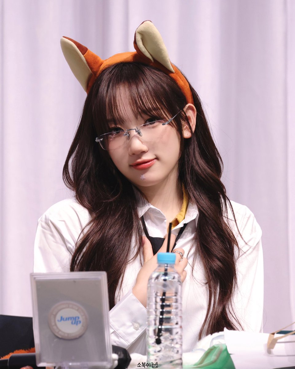 25.07.05 유스피어 팬사인회

#유스피어 #USPEER #소이 #SOEE
<a href="/USPEER_official/">USPEER_official</a>