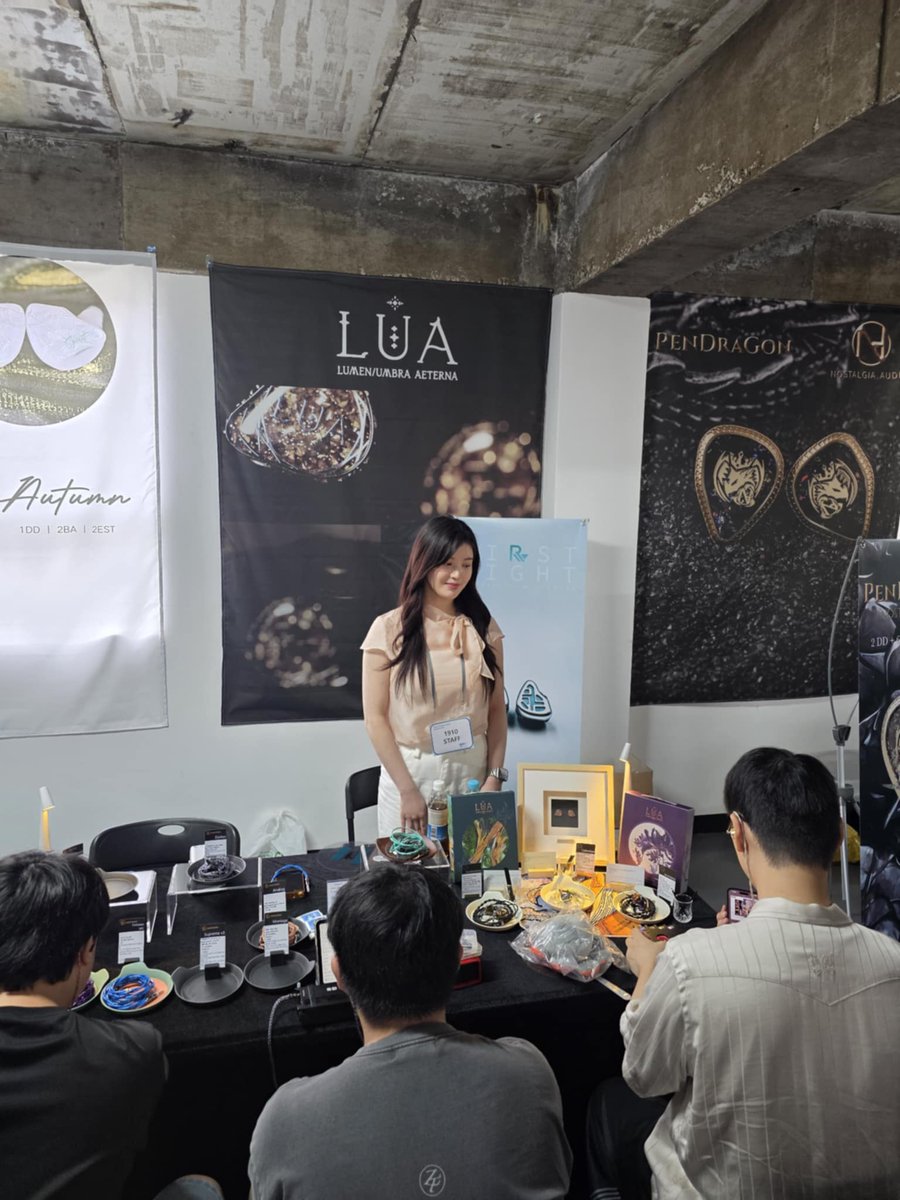 rossiandwing's tweet photo. R&WとLUAは、ソウルのPortable Wave Audio Showに出展しました!
会場の様子をちょっとだけご紹介
写真は1910Soundsさんより!
#RW #LUA #FirstLight #PortableWave #IEM #Audiophile #SEOUL #korea https://t.co/rmUg6huqeX