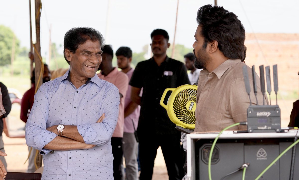 HeroManoj1's tweet image. Wishing a very Happy Birthday to the ever smiling,ever grounded @KKRadhamohan garu 🎂✨

Your simplicity is your strength, and your passion for cinema is nothing short of inspiring.
Grateful for the trust and the incredible opportunity you’ve given me sir.

Here’s to a year of…