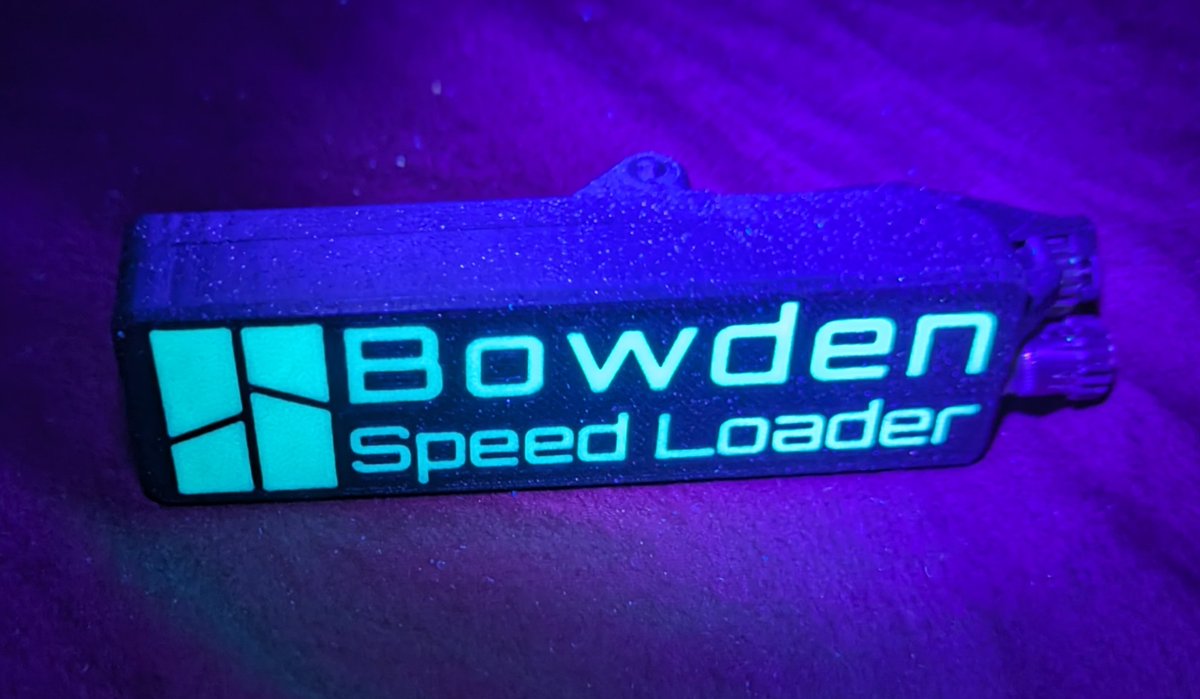 YourBuddyDinec's tweet image. Got my bowden speed loader finished for easier external filament feeding form my P1S with a @BambulabGlobal accent to it. In polymaker galaxy black and neon green ABS. #3DPrinting