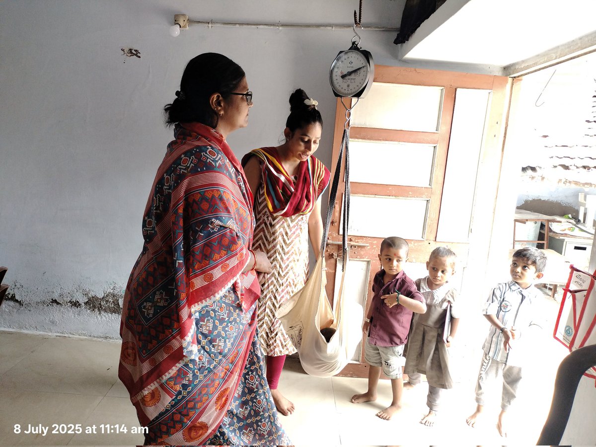 jyoti2603's tweet photo. C-mam program અંતર્ગત ૦ thi ૬ માસ ના બાળકો ના વજન અને લંબાઈ કરેલ.
આંગણવાડી કેન્દ્ર ભીમનાથ -૨. https://t.co/eLPRnUKHQs
