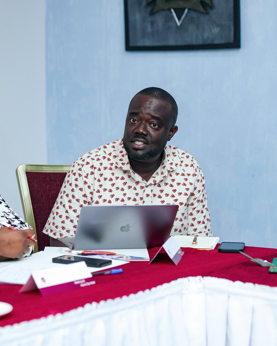 EPA_Ghana's tweet photo. 2/2 pollution and its impact on soil, water, air, and food crops in ASGM areas. Stakeholders reviewed key findings and explored collaborative strategies to strengthen policies and safeguard public health and the environment.
#EPAGhana
#PureEarth
#LeadPollution
#PublicHealth https://t.co/rN51qmo9Wn