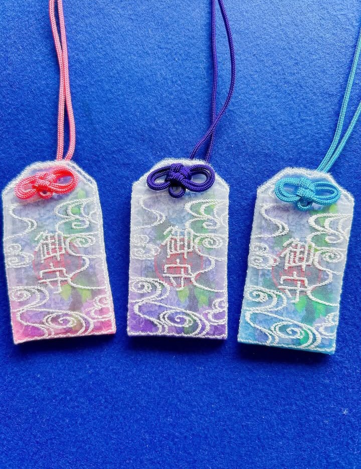 レースお守り - Search / X