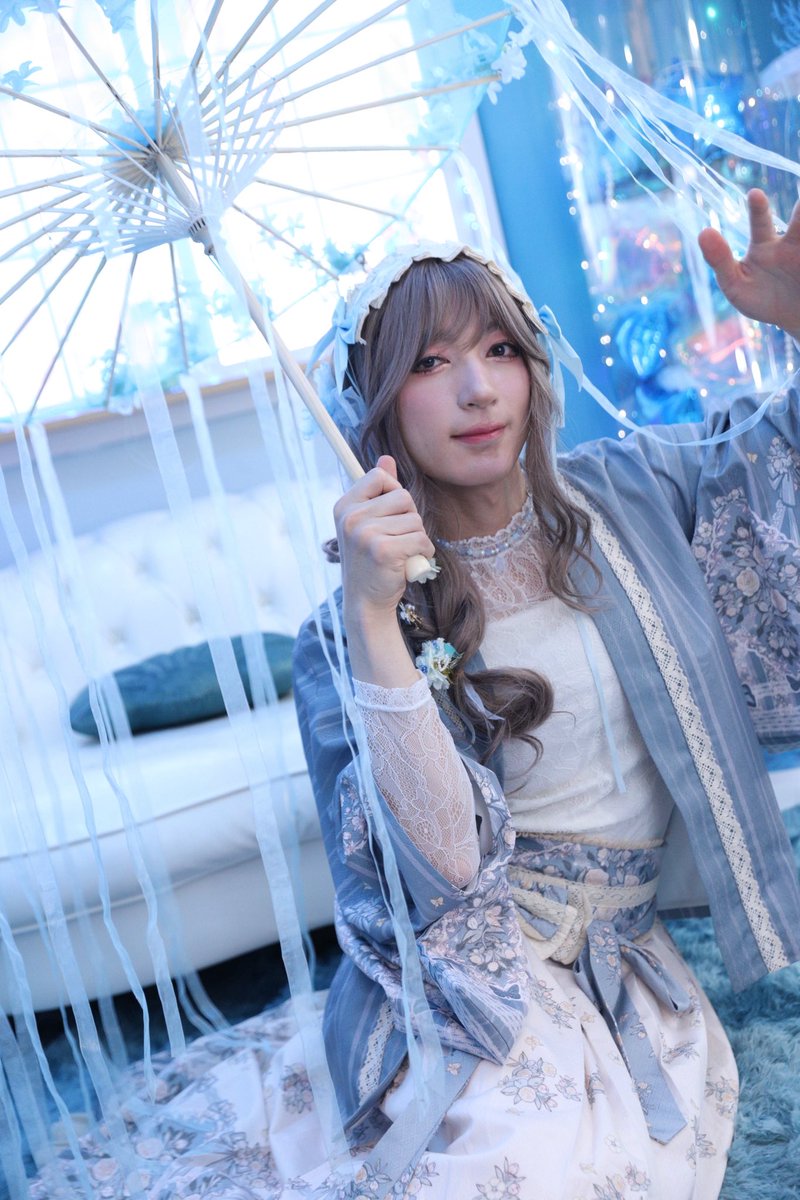 Aosan07090495's tweet photo. 誕生日に女装サロン行って来た！
メイク撮影してくださった方も誕生日みたいで驚いた☺️
素敵な日をありがとうございます🎉
#RAAR https://t.co/Aa510OBcYm