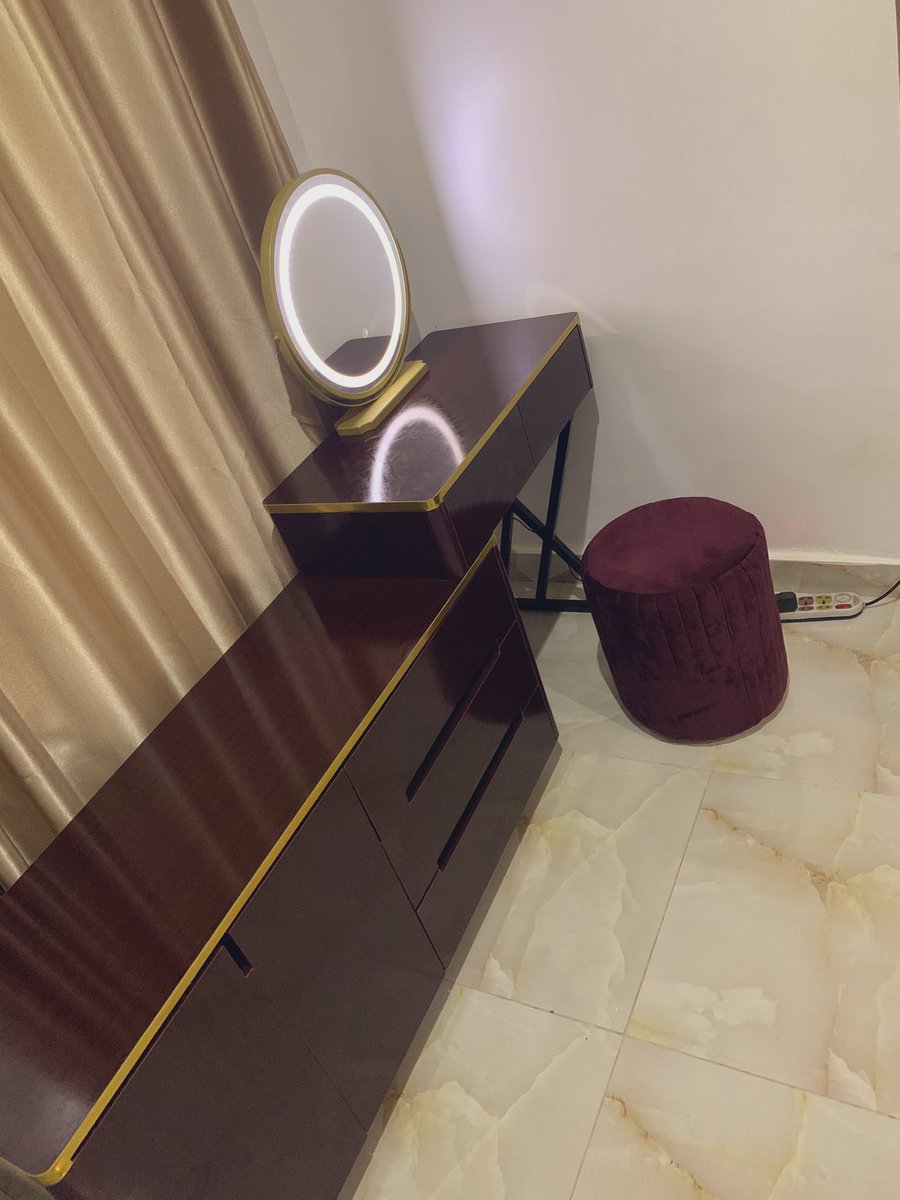 She Carpenter tweet media